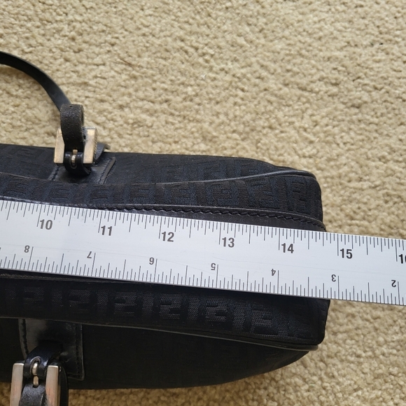 Fendi Classic Bagutte Bag logo black zipper purse Y2K - Picture 4 of 9